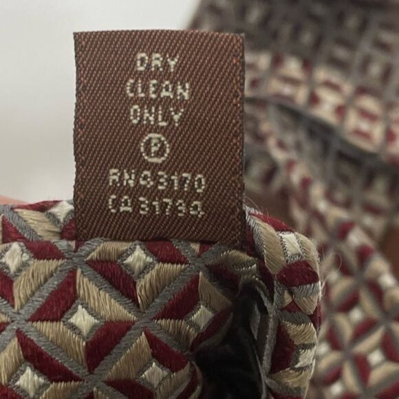 Tasso Elba Burgundy Maroon Gold 100% Silk Tie for Macy's - Picture 3 of 5